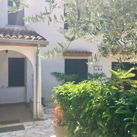 Zoe Apartment Porec