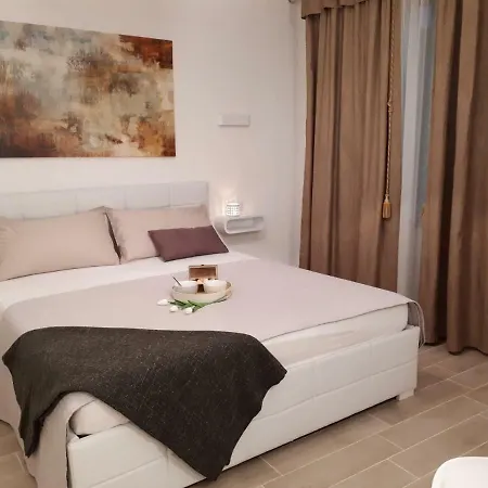 Zoe Apartment *