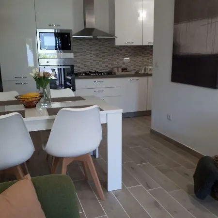 Apartment Zoe *